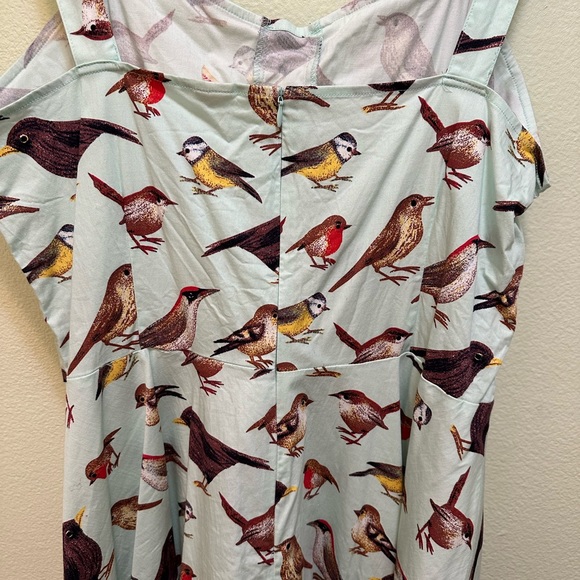 Plus size vintageish dress. Size 4x but really like a 2x. Worn a couple times. - Picture 3 of 6